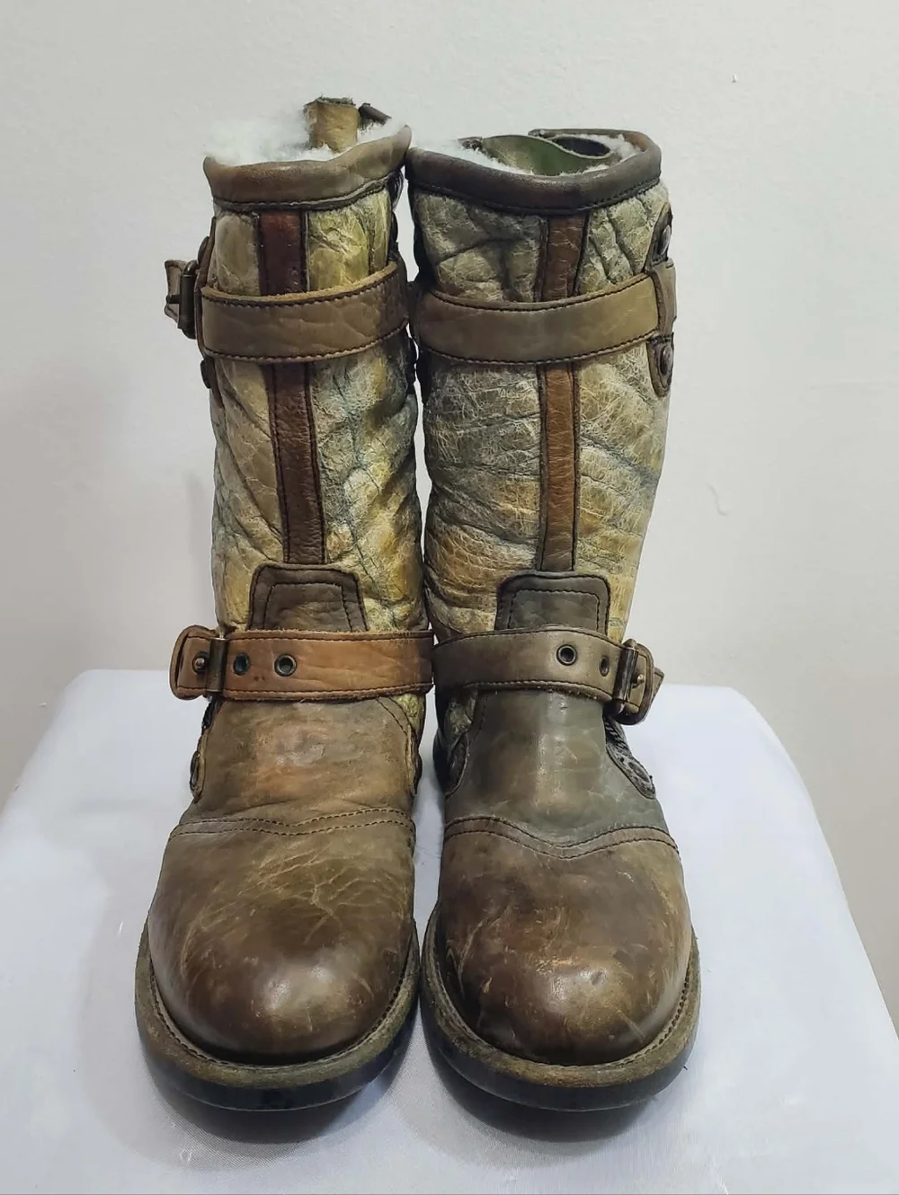 UGG Green Leather Shearling-Lined Mid Boots 7 - Picture 2 of 14